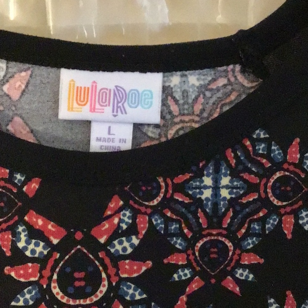 LuLa Roe Randy shirt - Picture 2 of 4